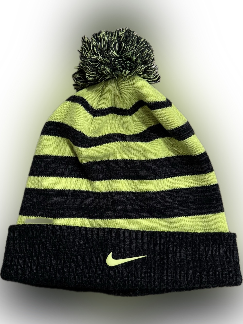 ☀️Nike Kids Pom Beanie - Black and Neon Green